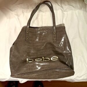 Bebe purse in awesome condition super cute color